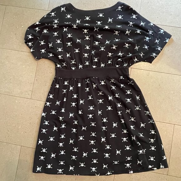 Dex Black Tunic top with skulls pattern - Size Medium - Picture 6 of 9